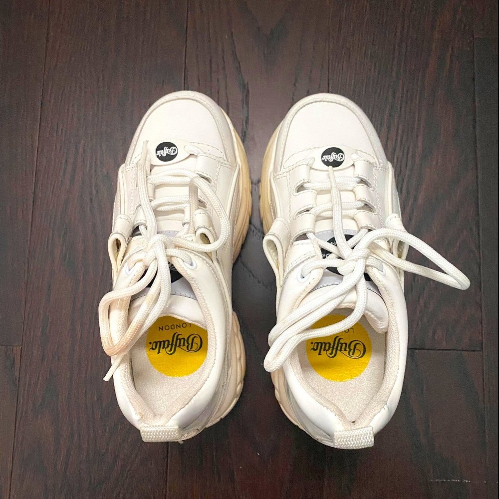 Buffalo London - Corin platform sole sneakers